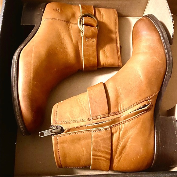 Frye Kristen Harness Short Boot - Picture 4 of 7
